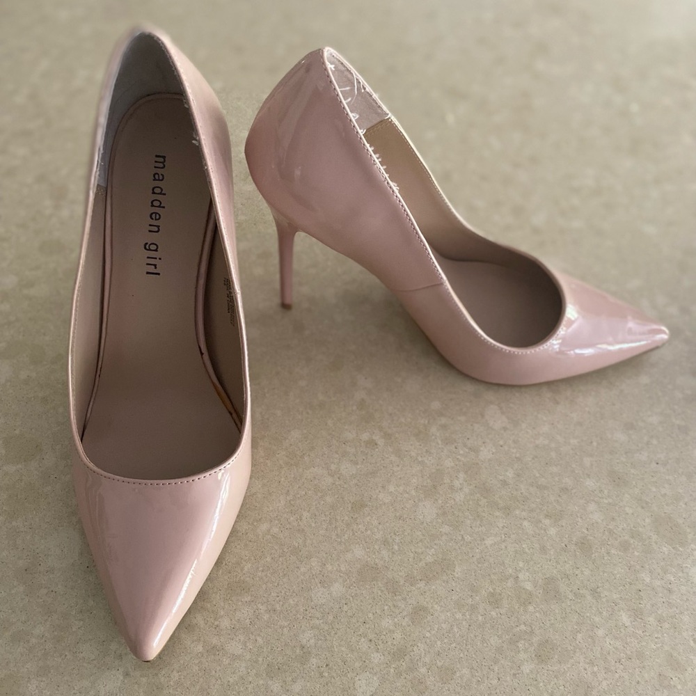 Cute Patent Pumps
